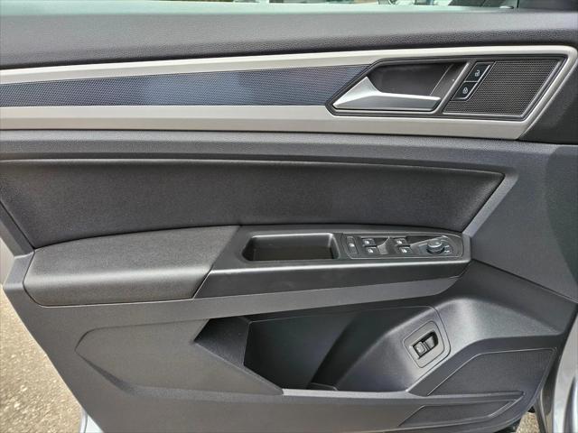 2021 Volkswagen Atlas 3.6L V6 SE w/Technology R-Line