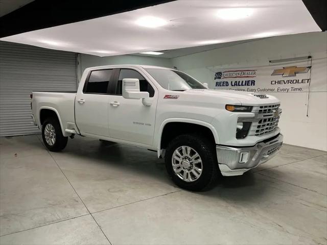 2024 Chevrolet Silverado 2500HD 4WD Crew Cab Standard Bed LT