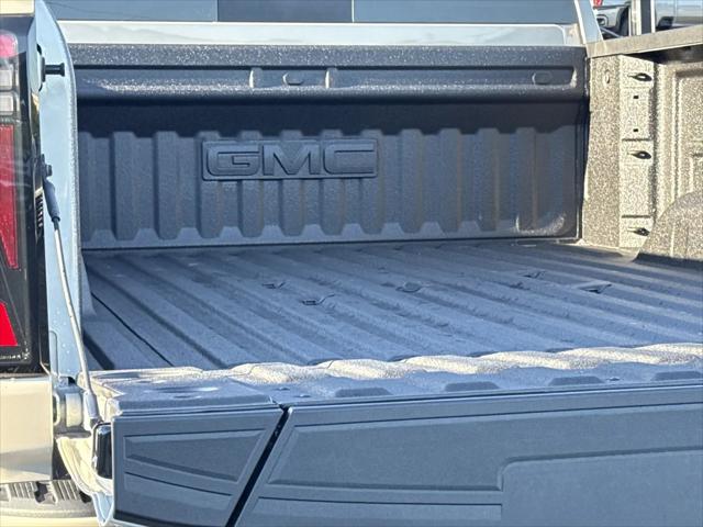 2026 GMC Sierra 2500HD Crew Cab, Standard Bed, AT4, 4WD
