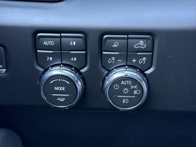 2026 GMC Sierra 2500HD Crew Cab, Standard Bed, AT4, 4WD