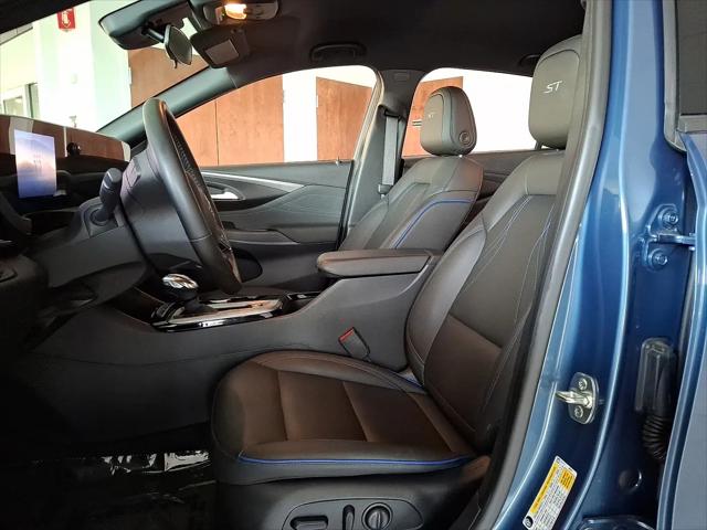 2024 Buick NV Sport Touring FWD