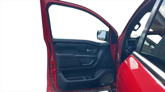 2021 Nissan Titan Crew Cab PRO-4X 4x4