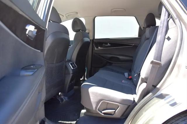 2016 Kia Sorento 2.4L LX