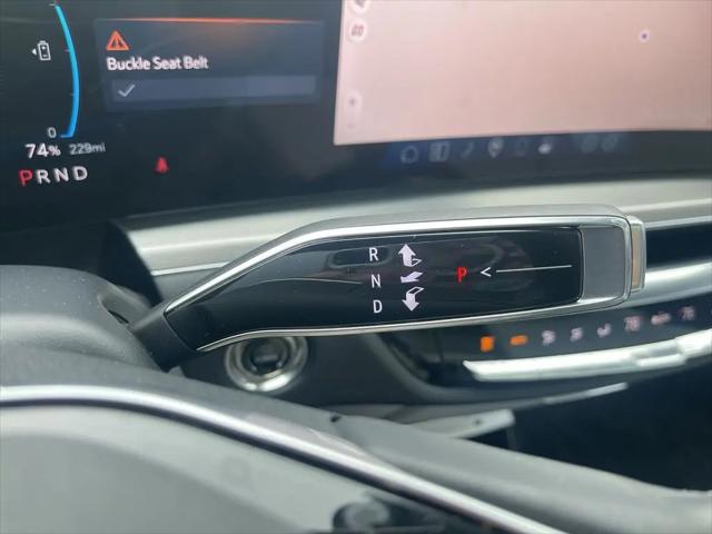 2024 Cadillac iQ Luxury w/1SC