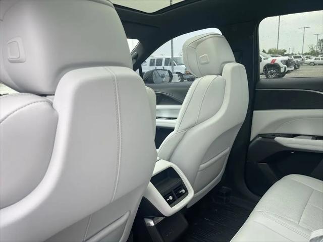 2024 Cadillac iQ Luxury w/1SC