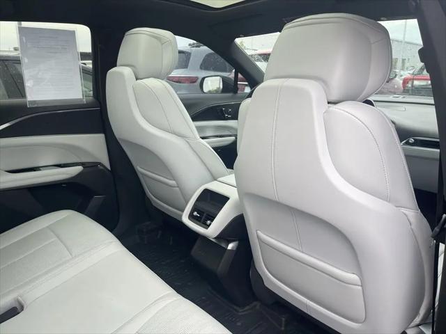 2024 Cadillac iQ Luxury w/1SC