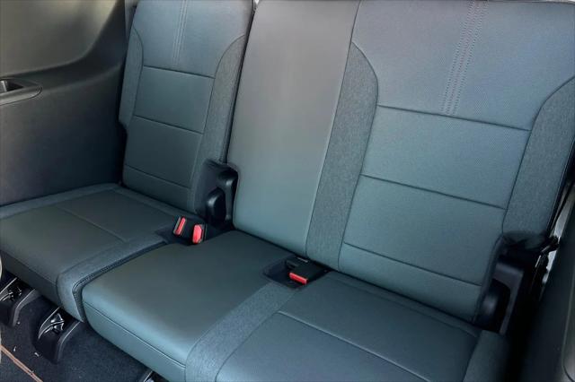 2026 GMC Acadia AT4 AWD