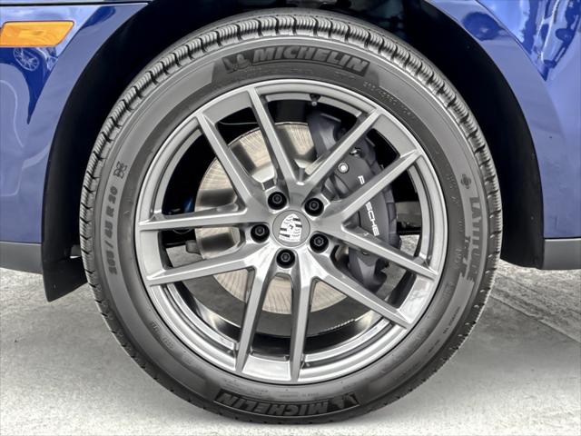 2026 Porsche Macan Unknown