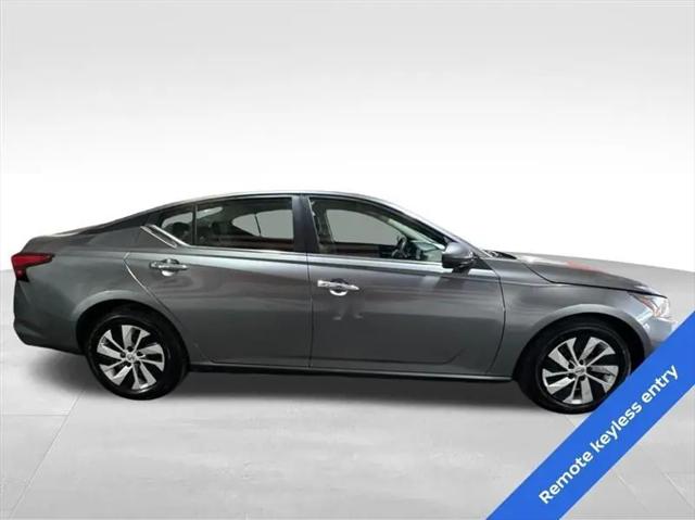 2022 Nissan Altima S FWD