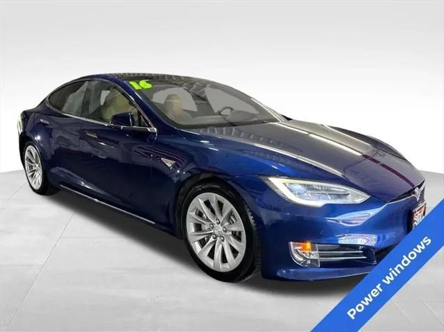 2016 Tesla Model S 90D