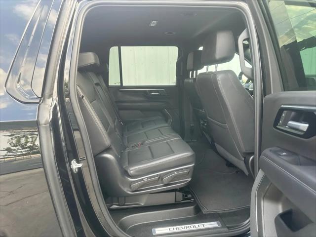 2025 Chevrolet Suburban 4WD Z71
