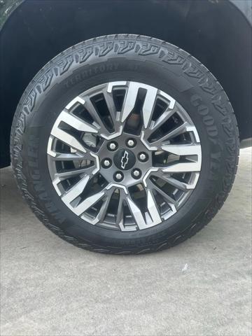 2025 Chevrolet Suburban 4WD Z71