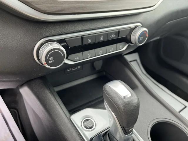 2025 Nissan Altima SV FWD