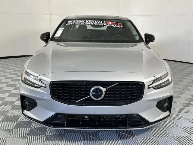 2023 Volvo S60 B5 Core Dark Theme