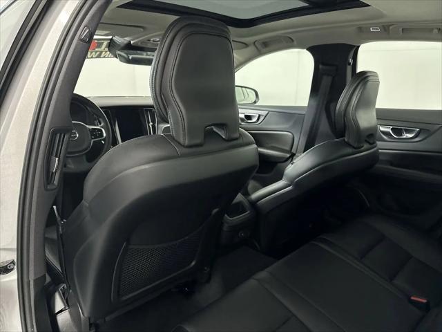 2023 Volvo S60 B5 Core Dark Theme