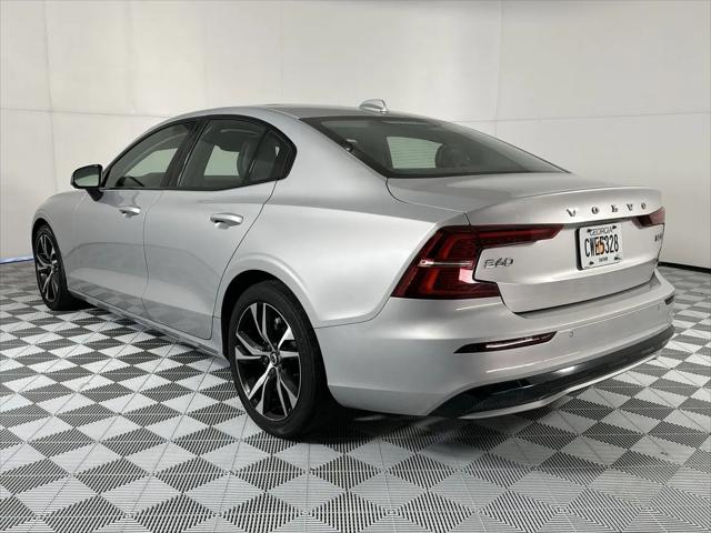 2023 Volvo S60 B5 Core Dark Theme