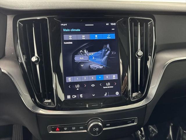 2023 Volvo S60 B5 Core Dark Theme