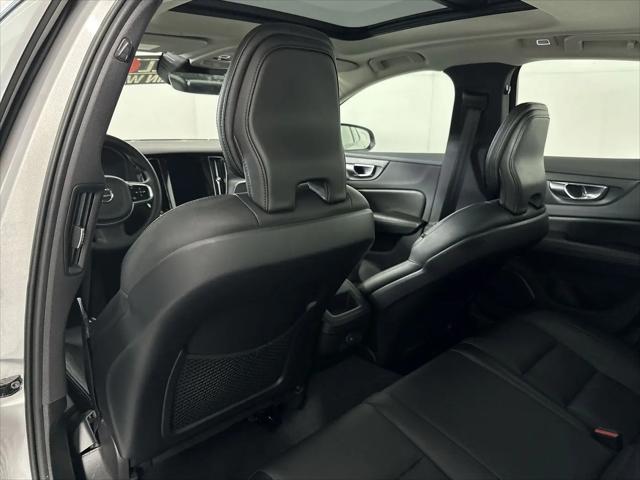 2023 Volvo S60 B5 Core Dark Theme
