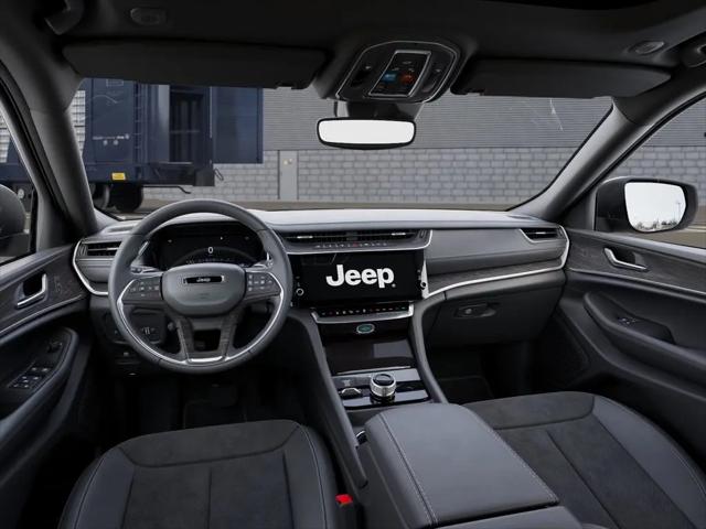 2026 Jeep Grand Cherokee L Altitude 4x2