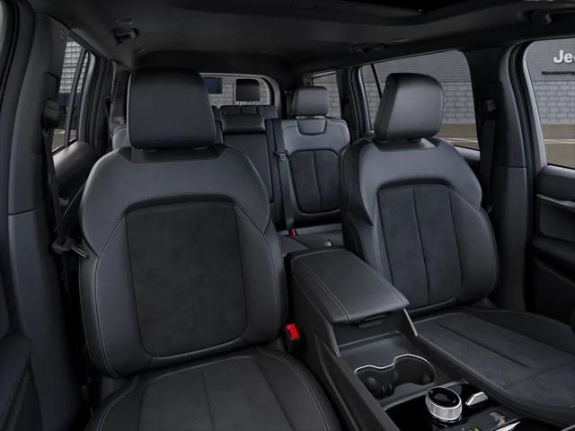 2026 Jeep Grand Cherokee L Altitude 4x2