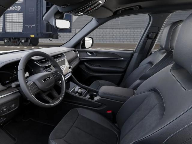 2026 Jeep Grand Cherokee L Altitude 4x2