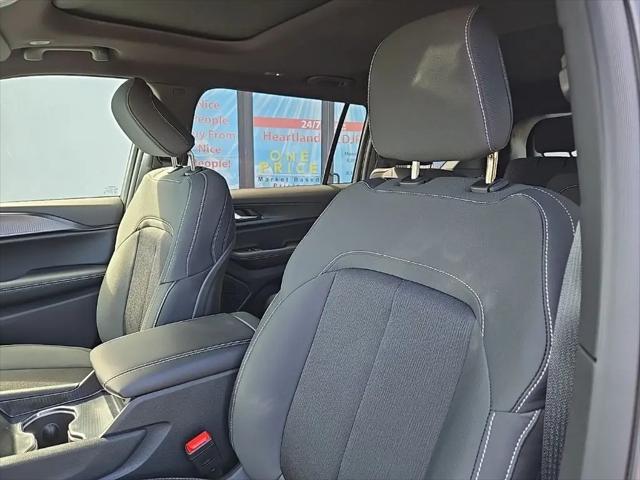 2026 Jeep Grand Cherokee L Altitude 4x4