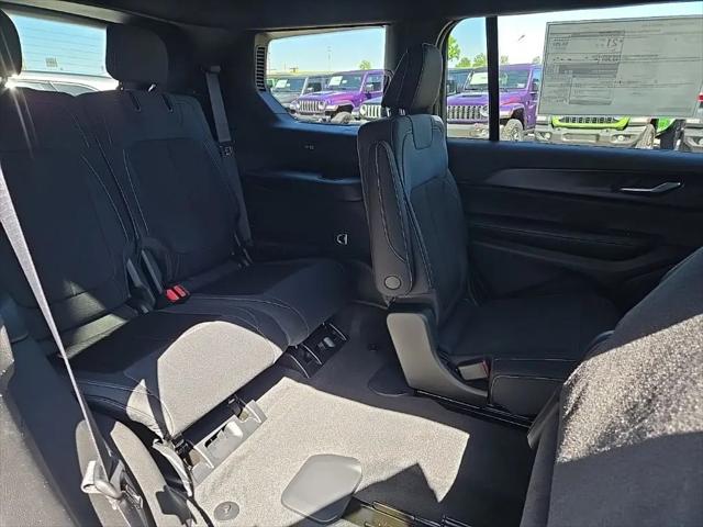 2026 Jeep Grand Cherokee L Altitude 4x4