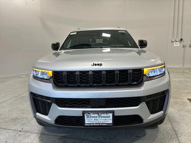 2026 Jeep Grand Cherokee L Altitude 4x4