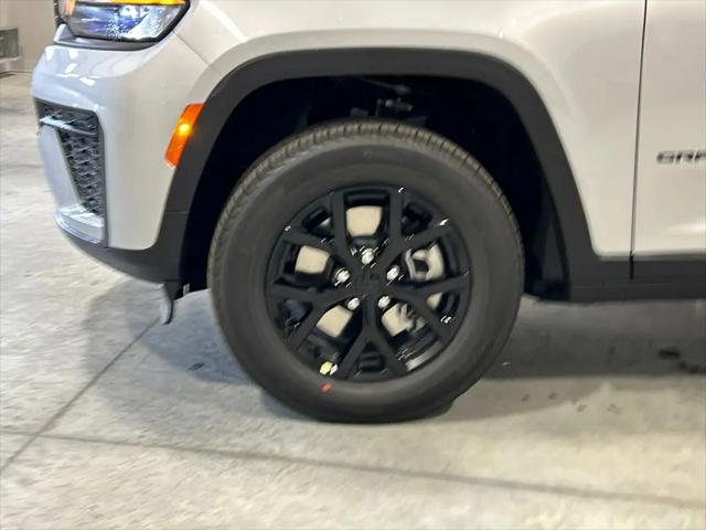 2026 Jeep Grand Cherokee L Altitude 4x4