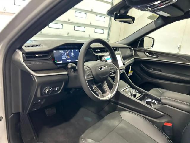 2026 Jeep Grand Cherokee L Altitude 4x4