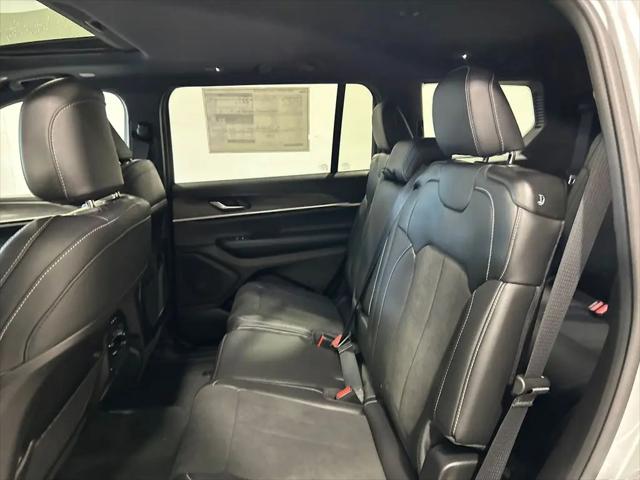 2026 Jeep Grand Cherokee L Altitude 4x4