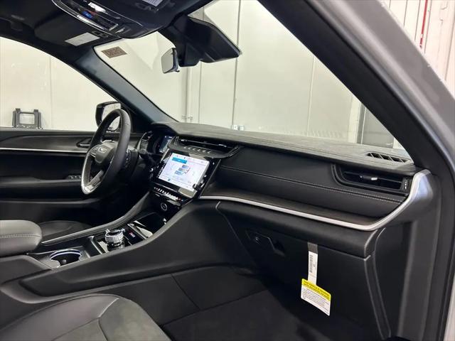 2026 Jeep Grand Cherokee L Altitude 4x4