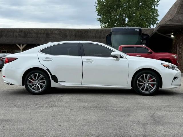 2017 Lexus ES 300h ES 300h
