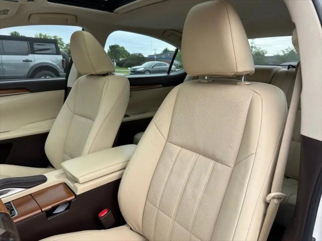 2017 Lexus ES 300h ES 300h