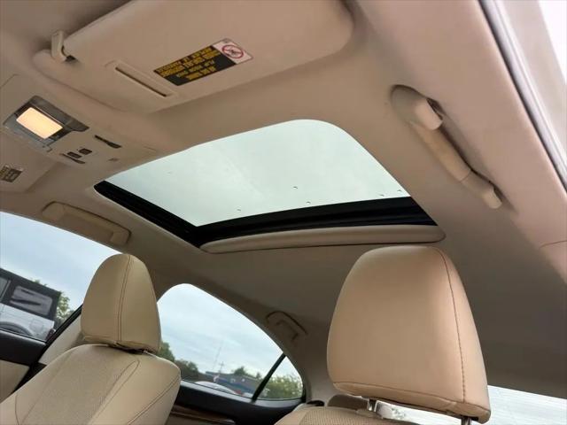 2017 Lexus ES 300h ES 300h