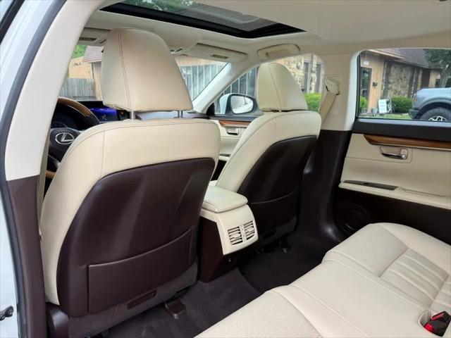 2017 Lexus ES 300h ES 300h