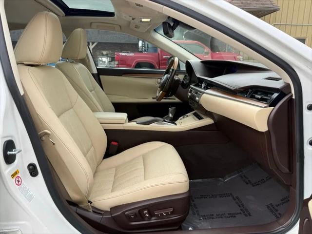 2017 Lexus ES 300h ES 300h
