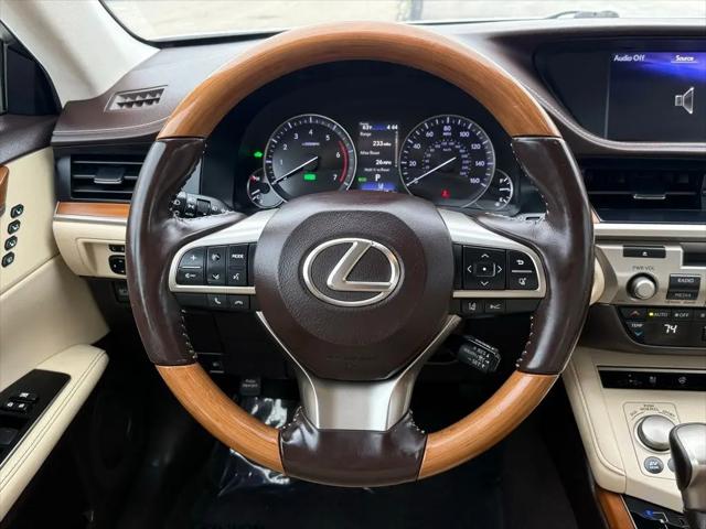 2017 Lexus ES 300h ES 300h