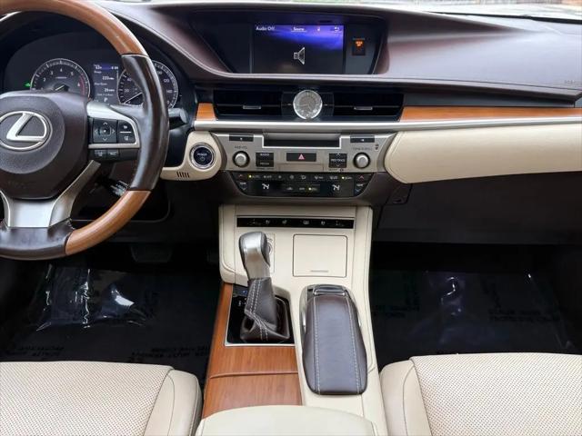 2017 Lexus ES 300h ES 300h