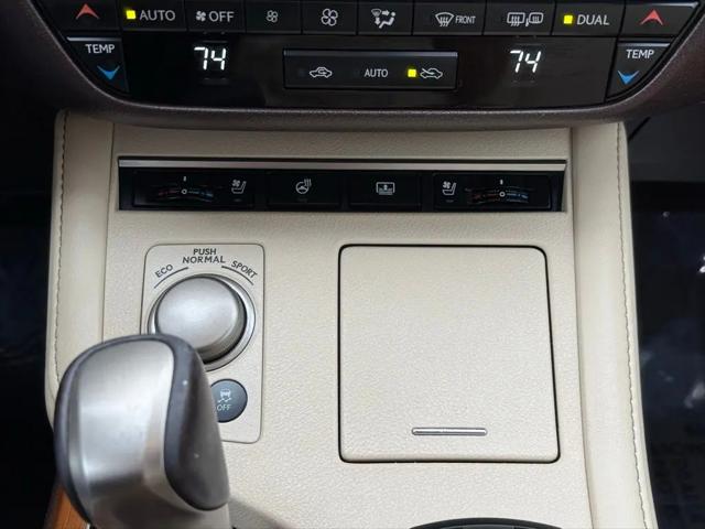 2017 Lexus ES 300h ES 300h