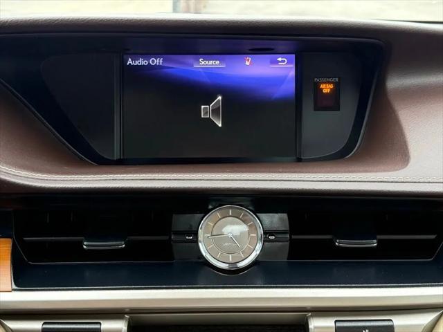 2017 Lexus ES 300h ES 300h
