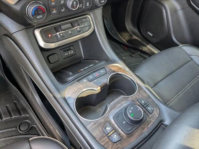 2022 GMC Acadia FWD Denali