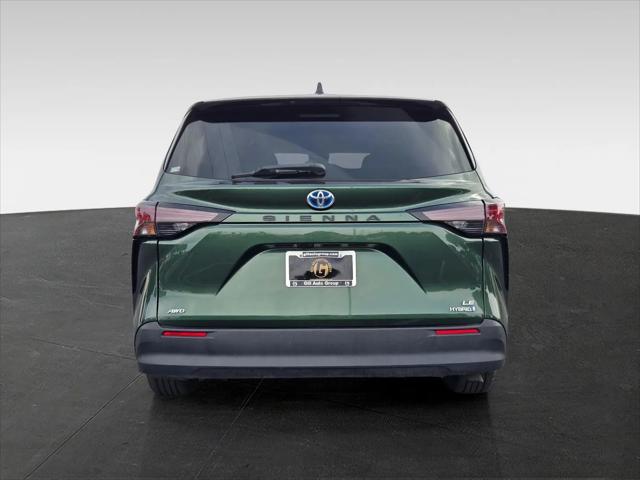 2024 Toyota Sienna LE