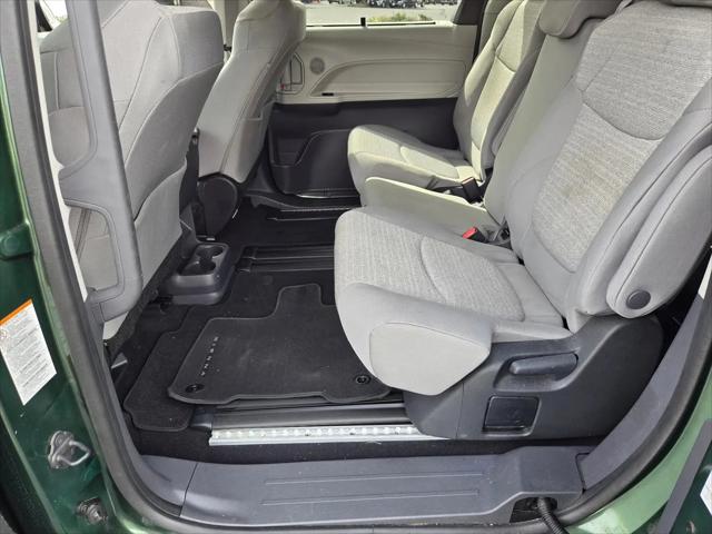 2024 Toyota Sienna LE
