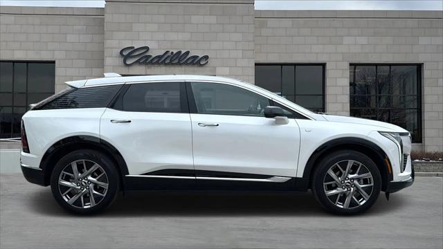 2025 Cadillac iQ Luxury 2 AWD