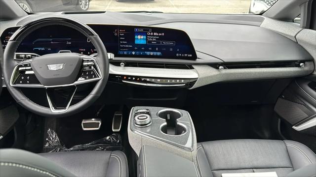 2025 Cadillac iQ Luxury 2 AWD