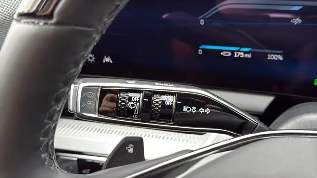2025 Cadillac iQ Luxury 2 AWD