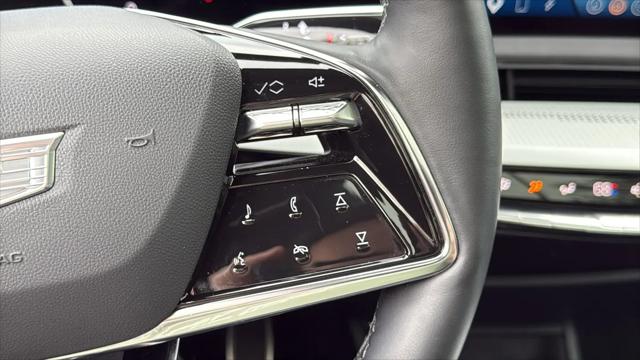 2025 Cadillac iQ Luxury 2 AWD