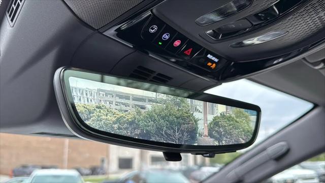 2025 Cadillac iQ Luxury 2 AWD