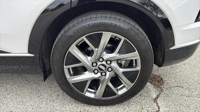 2025 Cadillac iQ Luxury 2 AWD